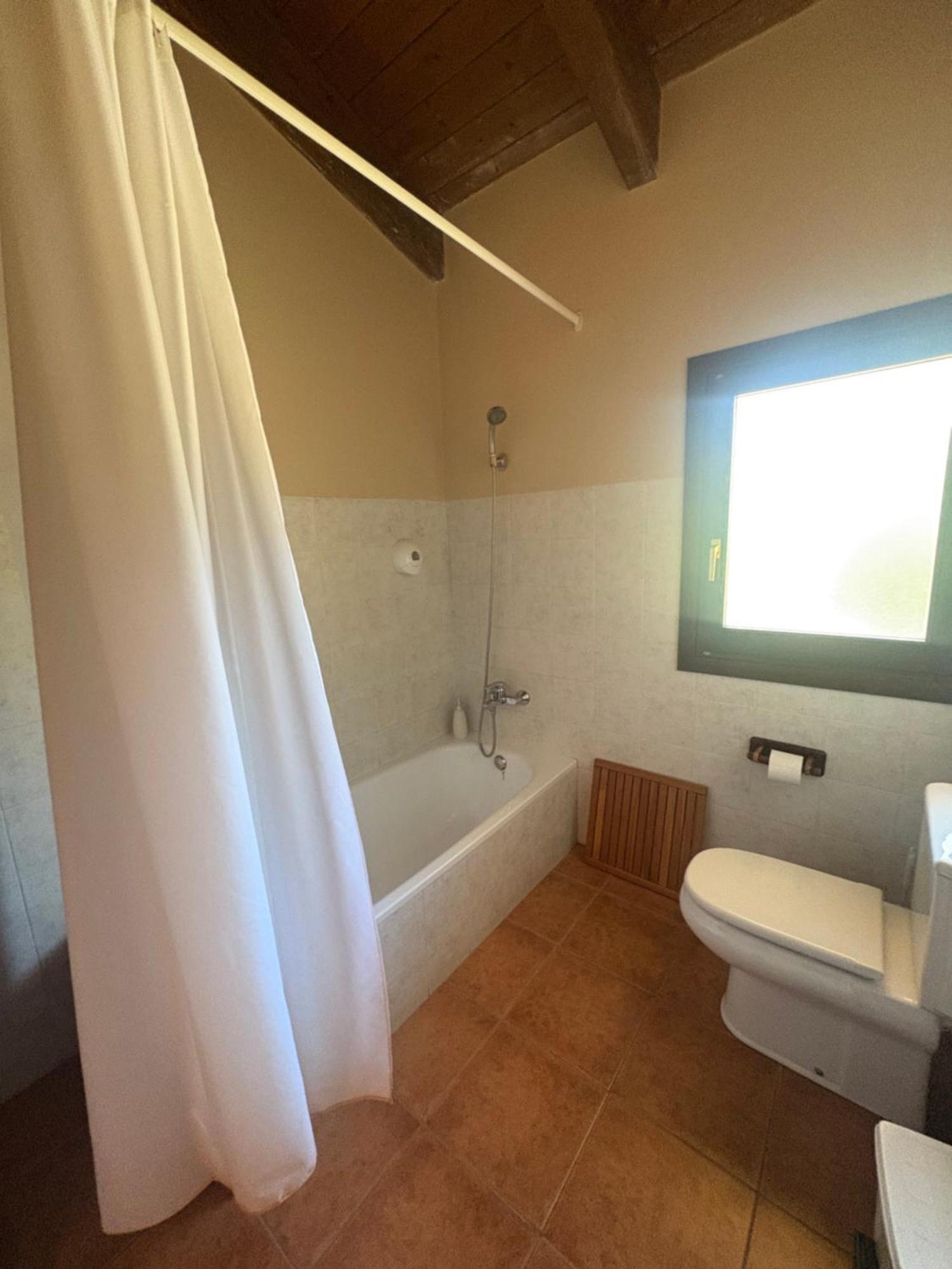 Hotel Guara Inluka Las Almunias الغرفة الصورة