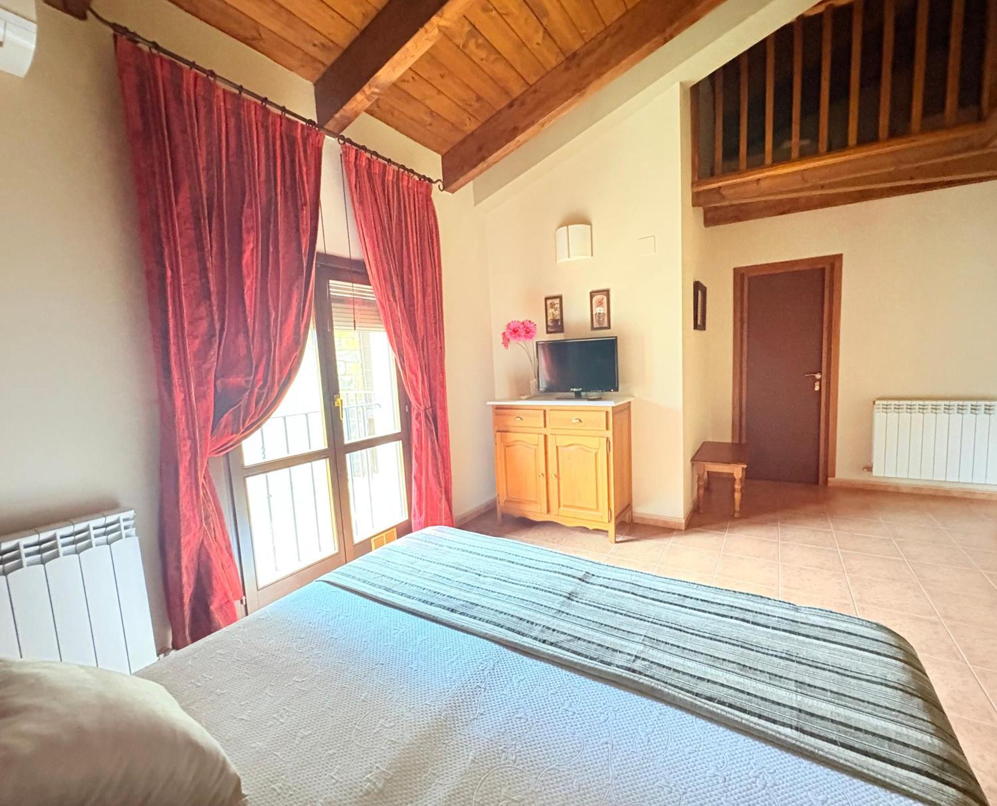 Hotel Guara Inluka Las Almunias الغرفة الصورة
