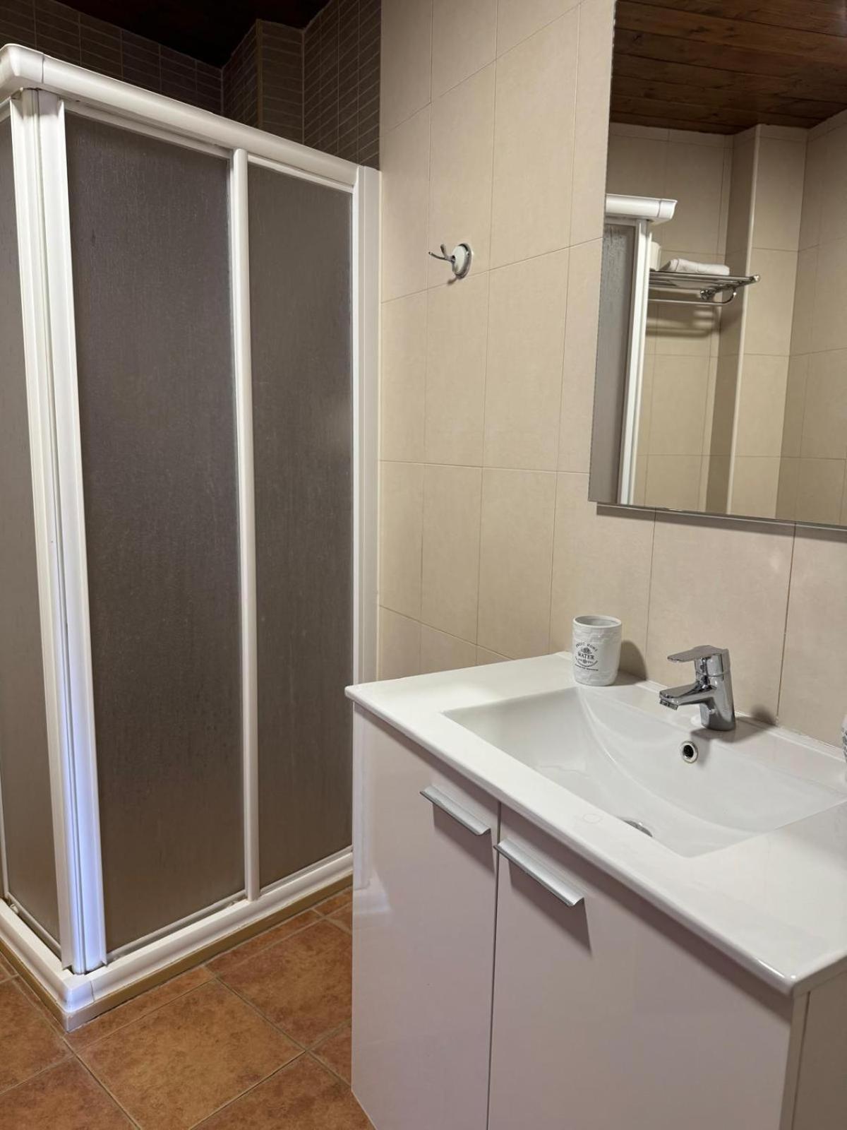 Hotel Guara Inluka Las Almunias الغرفة الصورة